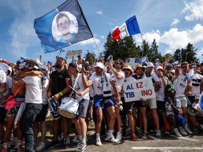 Les supporters de Thibaut Pinot sur la route du Tour de France