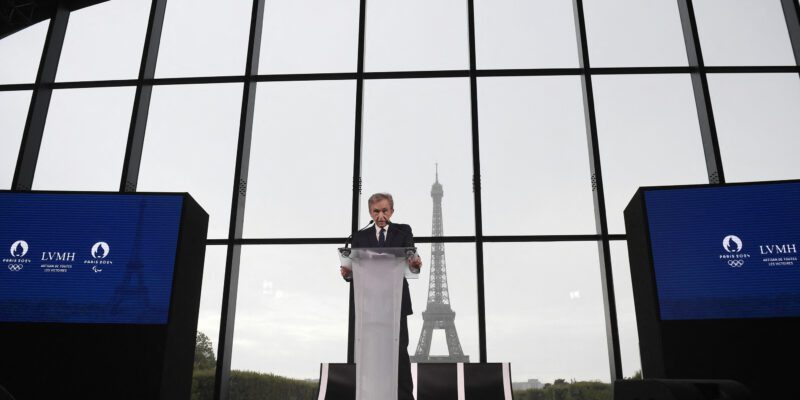 Bernard Arnault x Paris 2024